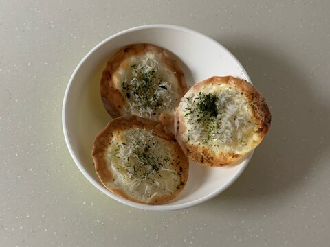 餃子の皮で☆パリパリピザ